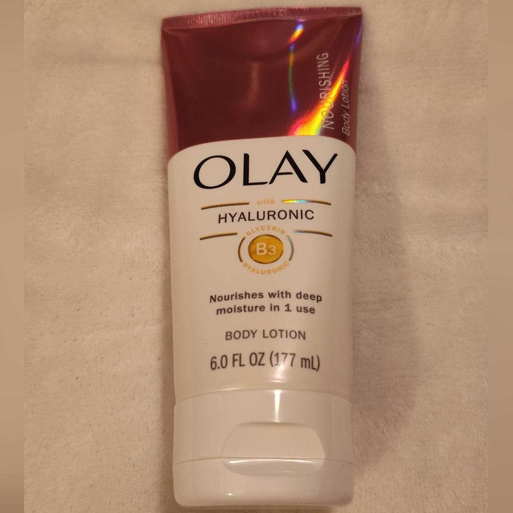 NEW! Olay Nourishing Body Lotion 6oz